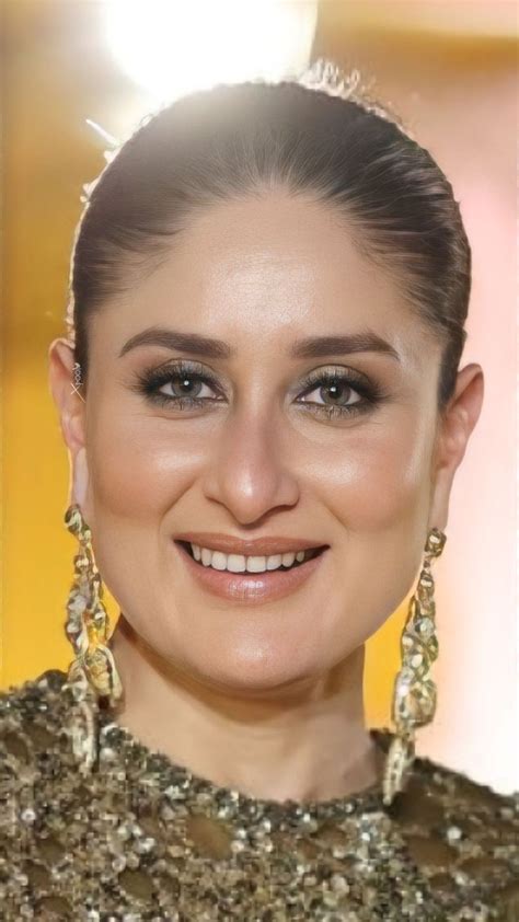 kareena kapoor hot photo|Kareena Kapoor looks PHAT (pretty, hot and。